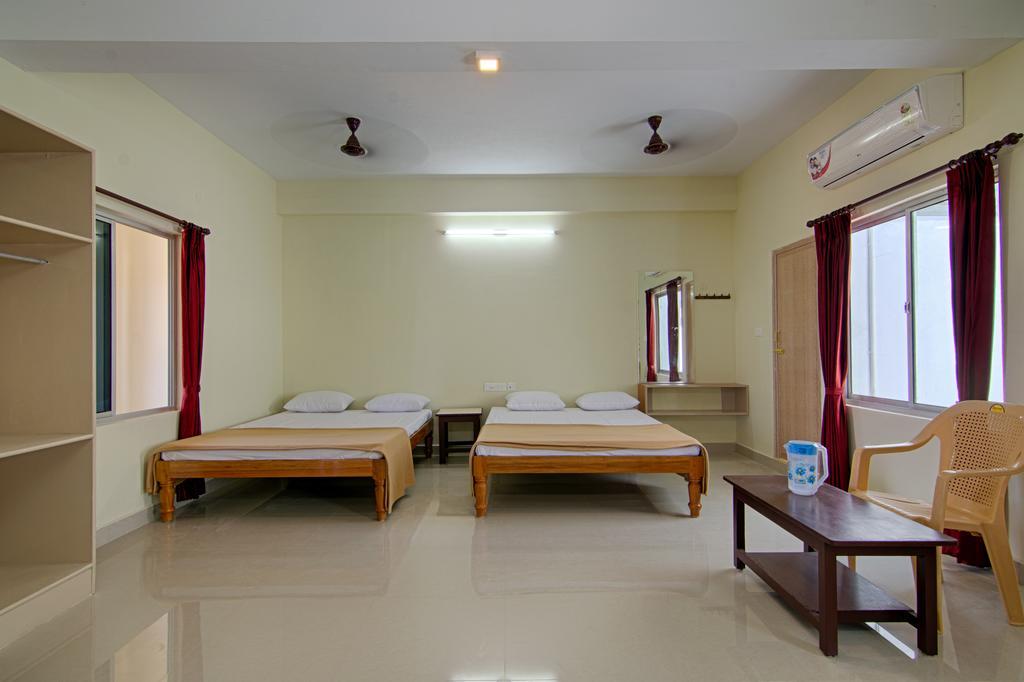 Ganesh Residency Hotel Puducherry Værelse billede