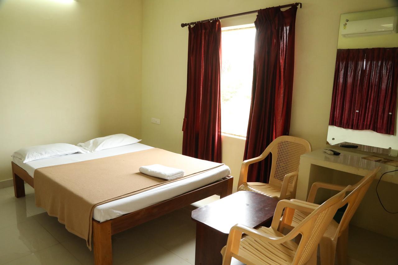 Ganesh Residency Hotel Puducherry Eksteriør billede